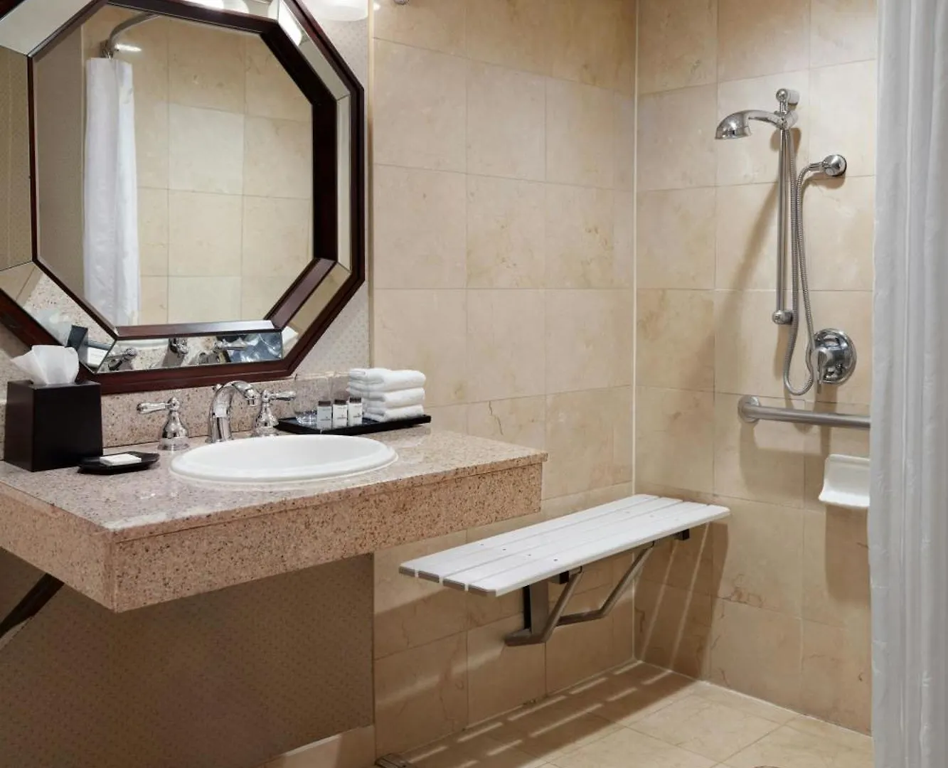 Sheraton Charlotte Airport 4*,  United States